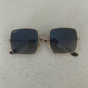 Ray-Ban Elegant Gold Frame Sunglasses